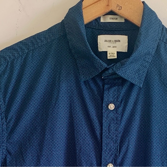 Julian & Mark Stretch Blue All Over Print Short Sleeve Button Shirt Small Tall - Picture 1 of 7